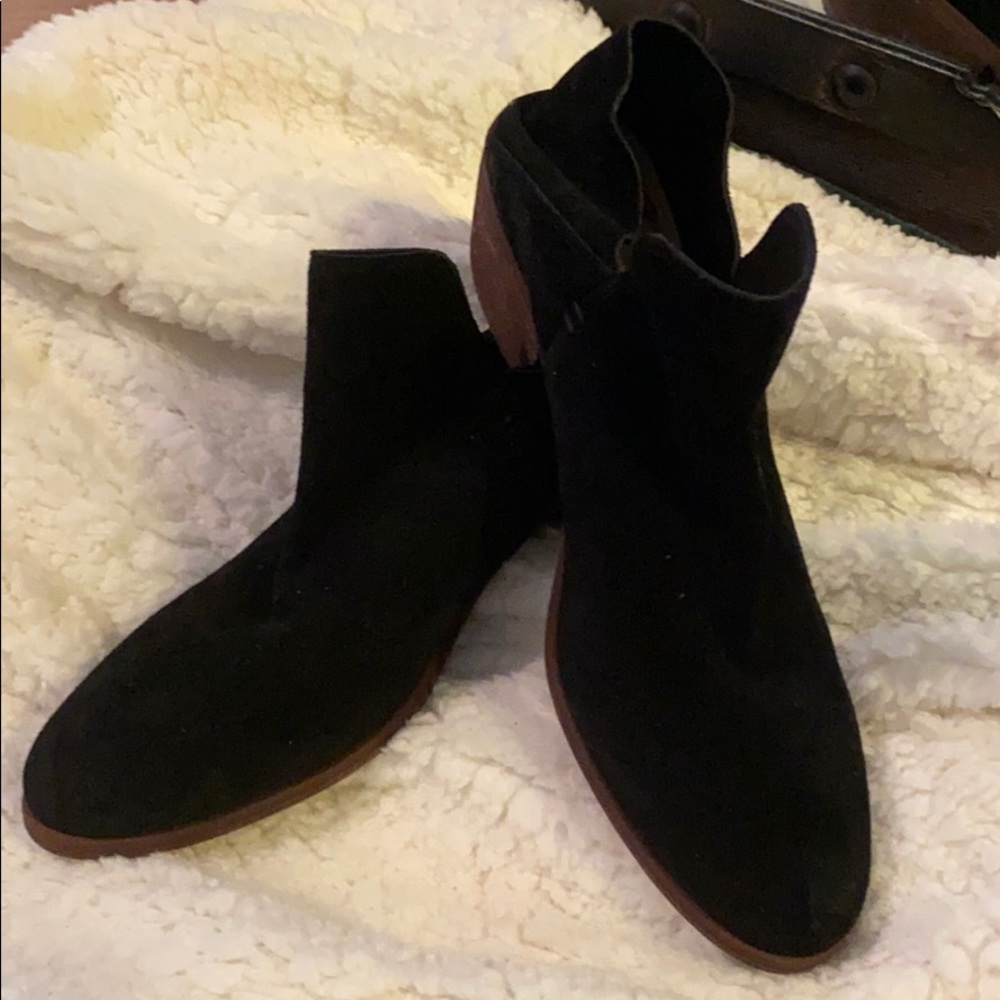 Sam Edelman black suede booties